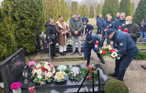 Komemoracijom na Memorijalnom groblju odana počast Stipi Poli