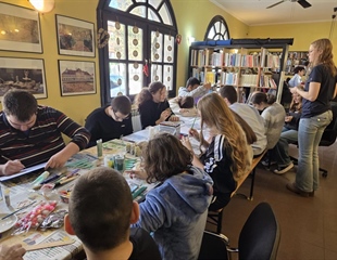 U Vukovaru za učenike organizirana radionica izrade božićnih ukrasa