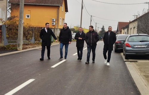 Gradonačelnik Vukovara obišao završene radove uređenja Ulice SR Njemačke