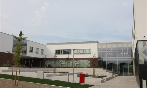 Osijek: Zbog izlijevanja vode prekinuta nastava u 1. Gimnaziji