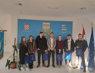 Općina Tompojevci dodijelila stipendije za devet studenata