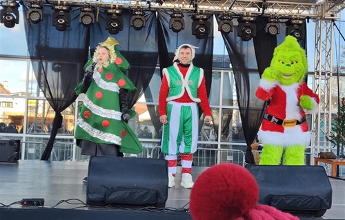 Veselo i razigrano u Vukovaru dočekana dječja Nova godina