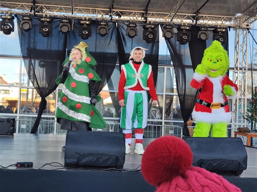 Veselo i razigrano u Vukovaru dočekana dječja Nova godina