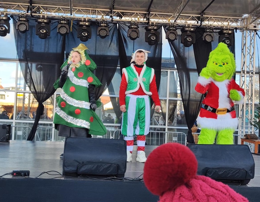 Veselo i razigrano u Vukovaru dočekana dječja Nova godina