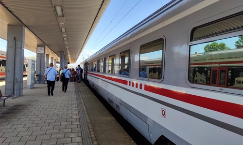 Produžen besplatni prijevoz željeznicom mladima i umirovljenicima