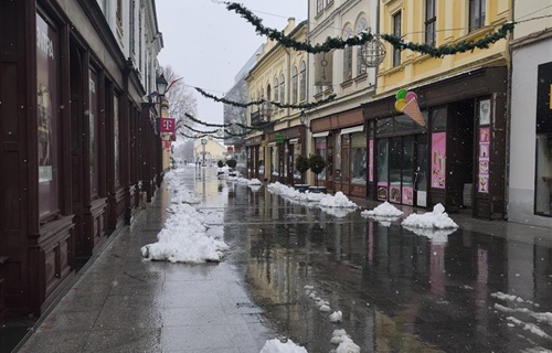 Zimska služba Grada Vukovara pravodobno reagirala na prve snježne oborine