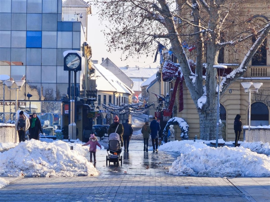 Zimski val ne popušta