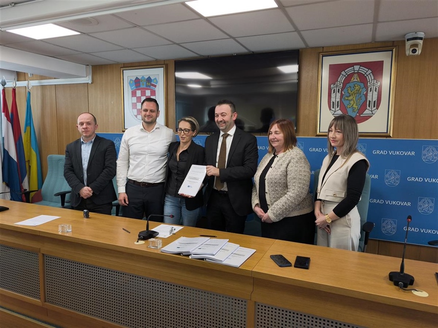 Potpisan ugovor za unaprijeđenje uvjeta u OŠ Dragutina Tadijanovića