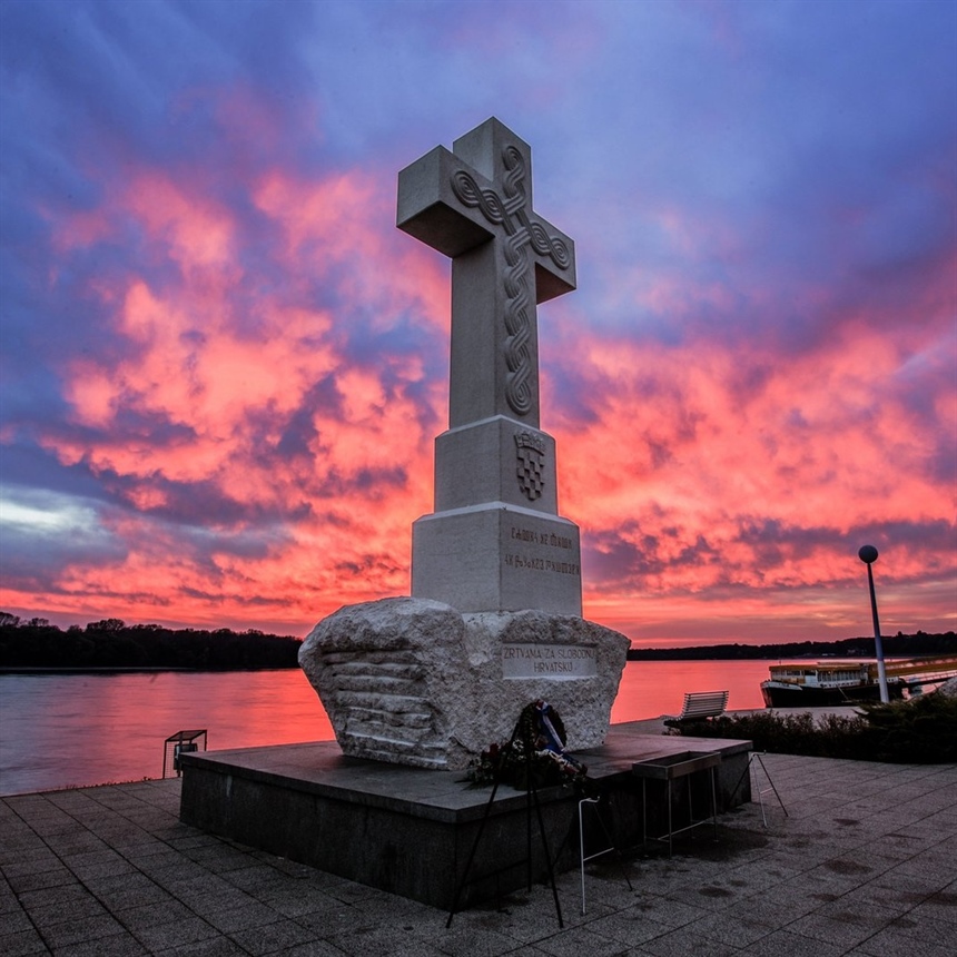 Na današnji je dan međunarodno priznata RH i dovršena mirna reintegracija