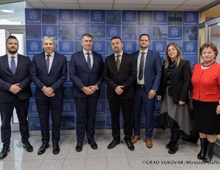 Veleposlanik Mađarske na prijemu kod gradonačelnika Pavličeka