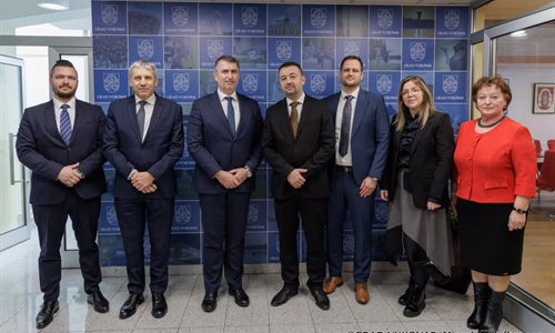 Veleposlanik Mađarske na prijemu kod gradonačelnika Pavličeka