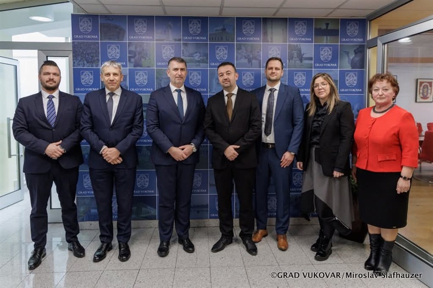 Veleposlanik Mađarske na prijemu kod gradonačelnika Pavličeka