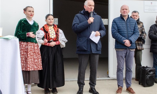 U Trnavi otvoren novi školski objekt za preradu grožđa