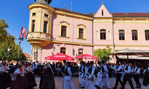 Turizam u Vinkovcima u 2025.: Manje dolazaka, ali dulji boravci i jača...