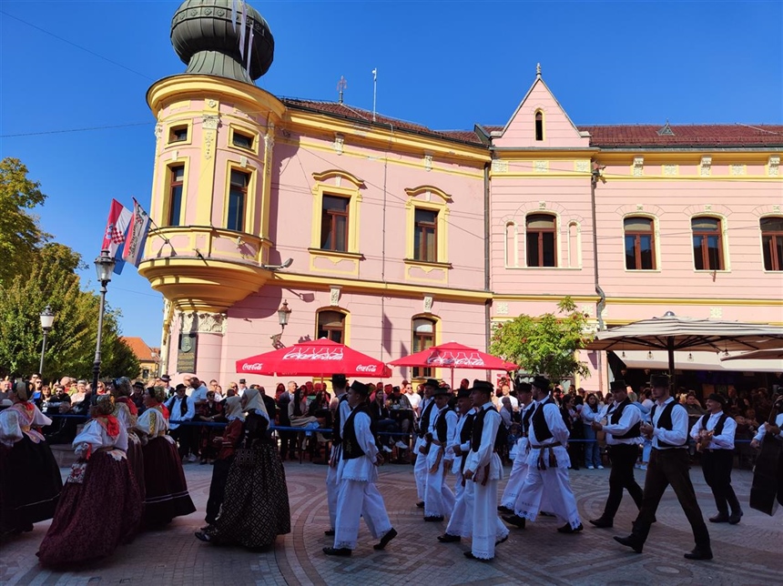 Turizam u Vinkovcima u 2025.: Manje dolazaka, ali dulji boravci i jača kvaliteta ponude