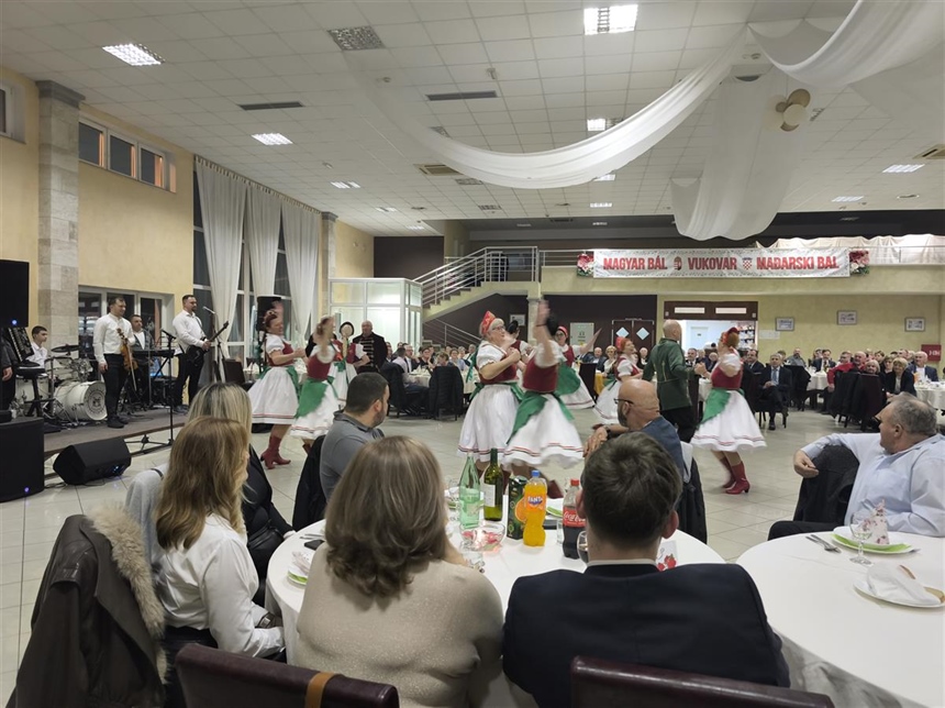 U Vukovaru održan tradicionalni 16. Mađarski bal