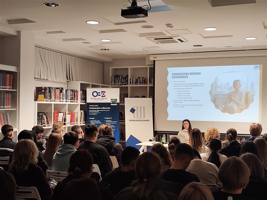 Velik interes za prvi antistresni ponedjeljak u Gradskoj knjižnici Vukovar