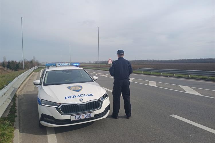 Tijekom vikenda u prometnim nesrećama ozlijeđeno 12 osoba u Vukovarsko-srijemskoj županiji