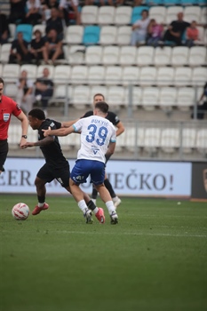 U slavonskom derbiju Osijek pobijedio Vukovar 2:0, Dinamo učvrstio vodstvo