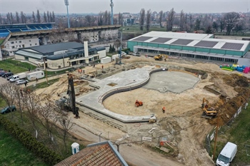 Napreduju radovi na bazenima u Lenijama