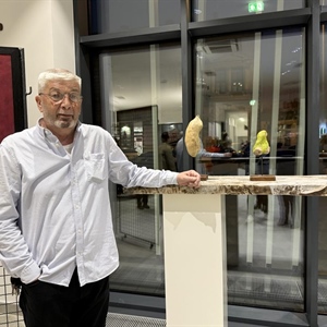 Vukovarski slikar Dubravko Duić otvorio izložbu radova u Vinkovcima