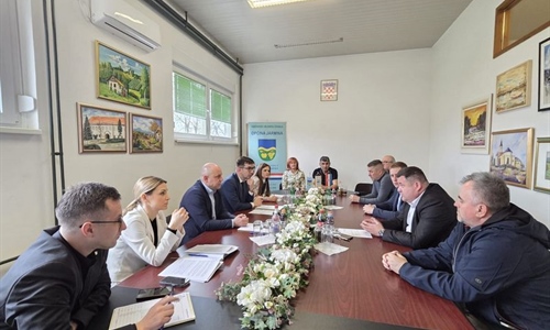 Župan Bosančić u Jarmini: Rješavanje problema i novi projekti za...