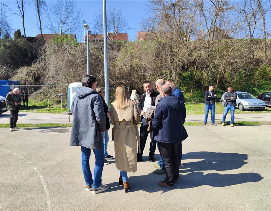 Obilazak radova na ŠRC Lijeva bara: Novi multifunkcionalni teren i...