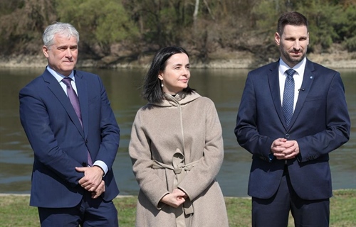 Počeli radovi izgradnje obaloutvrde i šetnice uz Dravu u Osijeku