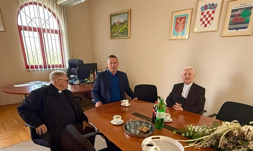 Biskup u miru Franjo Komarica posjetio Općinu Stari Jankovci