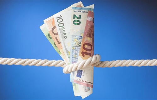 Vlada: Cijena litre benzina od utorka 1,62, a dizela 1,73 eura po litri