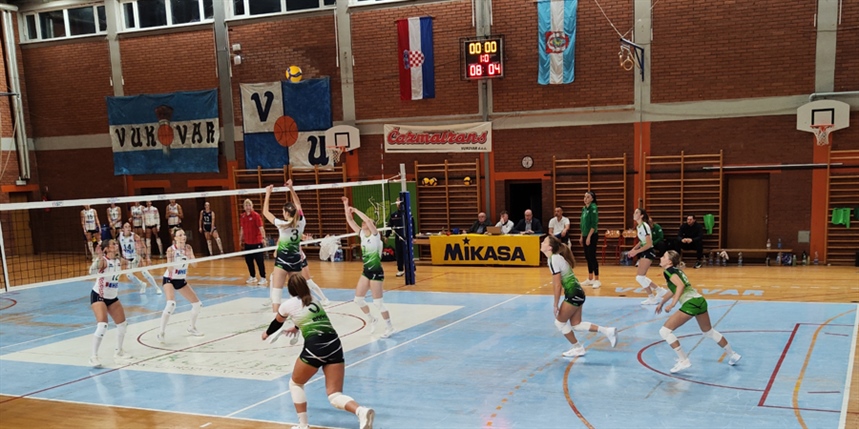 Odbojkašice Enne Vukovar nakon 0:2, slavile s 3:2