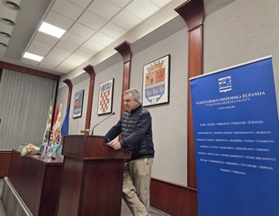 Predstavljene „Hrvatske povijesne istine” Tihomira Dujmovića u Vinkovcima