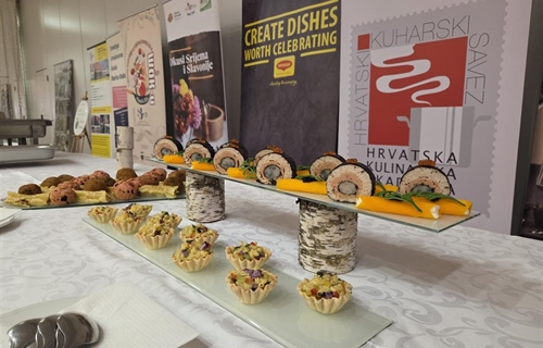 Jubilarna „Zlatna jabuka” okupila mlade kuharske talente u Vinkovcima