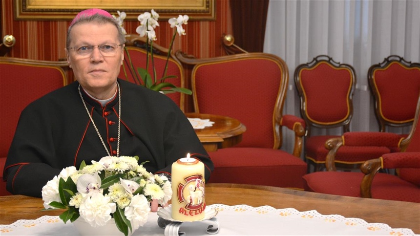 Uskrsna čestitka i pastirska poruka mons.Đure Hranića