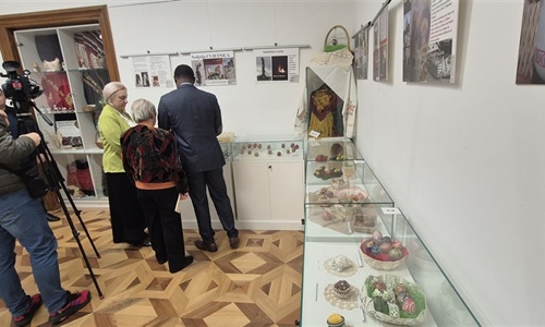 U Bizovcu otvorena izložba "Moje vezeno jaje za Uskrs"