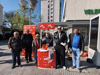 SDP Vukovar građanima dijelio svježa jaja