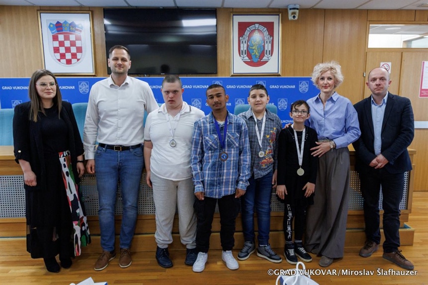 Vukovarski učenici odlični u judu, čestitao im zamjenik Filip Sušac