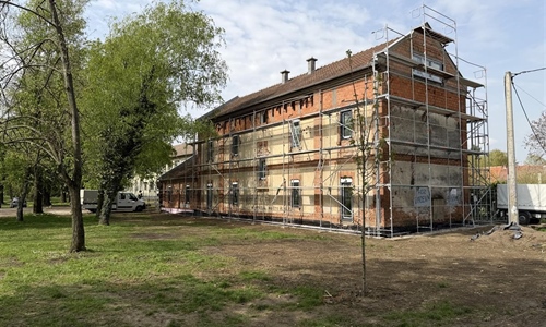 U parku Lenije u Vinkovcima nastavljaju se radovi na uređenju i obnovi...