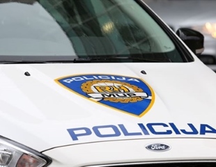 Vozač kamiona udario tri pješakinje, jedna preminula