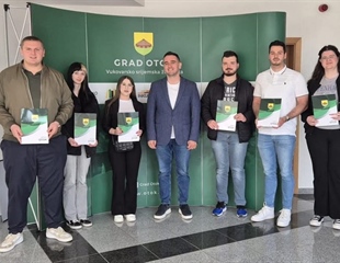 Grad Otok dodijelio 29 stipendija studentima za akademsku godinu...