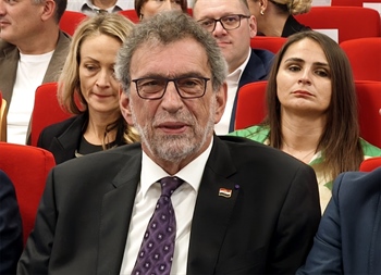 Fuchs: Dojave o bombama u školama neće utjecati na nastavu