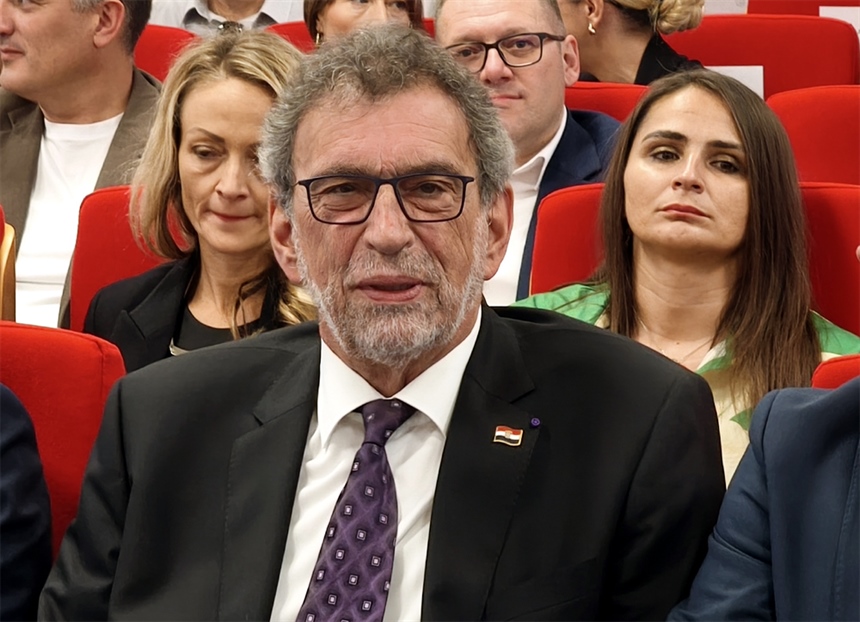 Fuchs: Dojave o bombama u školama neće utjecati na nastavu