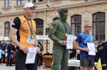 Trčali za heroje: Vinkovci odali počast dvanaestorici redarstvenika