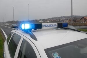 Tragedija u Štitaru: Jedna osoba poginula u prometnoj nesreći, druga helikopterom prevezena u...