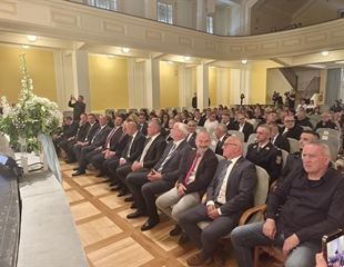 Grad-heroj ne staje