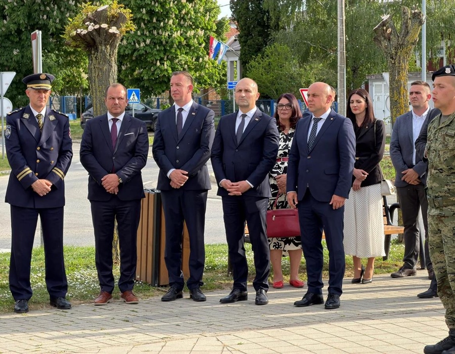 Hrabrost koja ne blijedi: Bogdanovci obilježili svoj dan i odali počast...