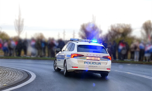 Kiša i skliski kolnici bez posljedica, ali policija upozorava na drugu...