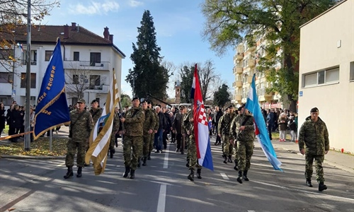 35 godina od povijesnog postrojavanja ZNG-a: Zagreb u subotu obilježava...