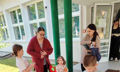Igračke, odjeća i obuća pronašli nove vlasnike na proljetnom buvljaku u...