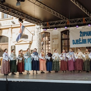 U tijeku 27. smotra dječjih folklornih skupina Vukovarsko- srijemske...